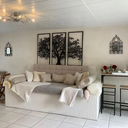 Cottage En Bordure De Riviere Apartment