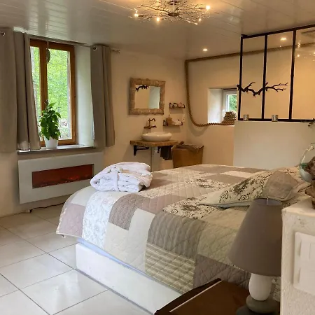 Apartment Cottage En Bordure De Riviere Saint-Ilpize