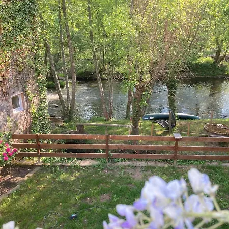 Cottage En Bordure De Riviere