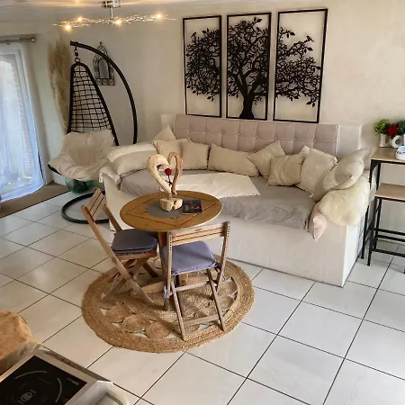 Cottage En Bordure De Riviere Saint-Ilpize