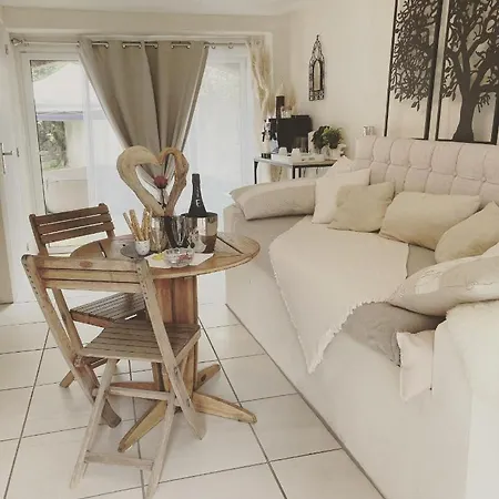 Cottage En Bordure De Riviere Saint-Ilpize