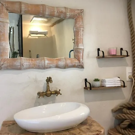 Daire En Bordure De Riviere