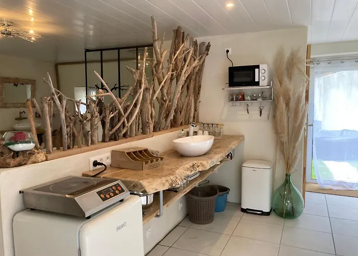 En Bordure De Riviere * Saint-Ilpize