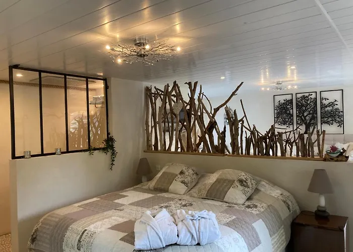 En Bordure De Riviere *