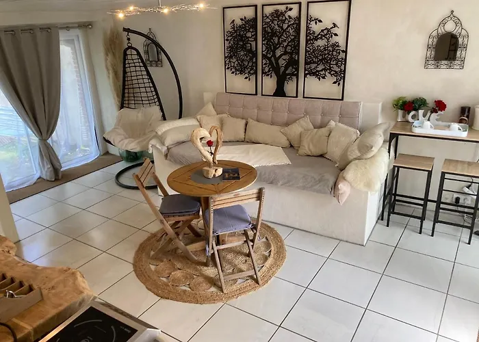 En Bordure De Riviere Saint-Ilpize