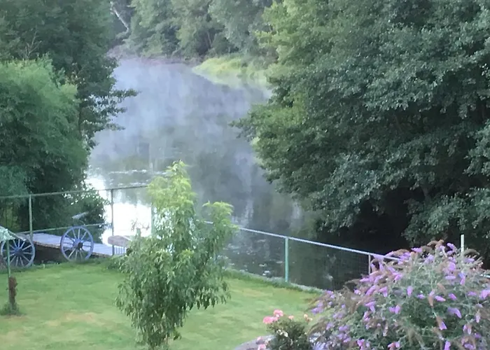 En Bordure De Riviere *